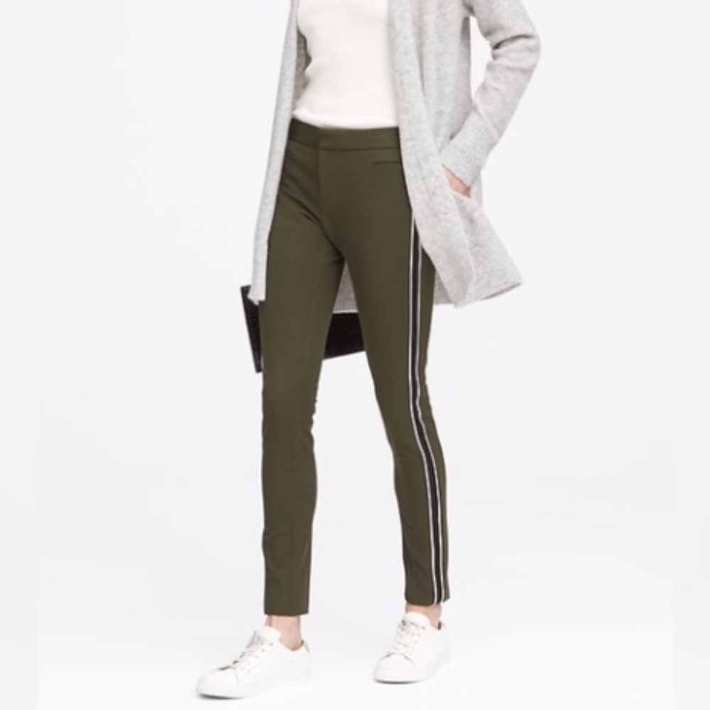 Banana Republic Sloan Green Pant w/ Side Stripe